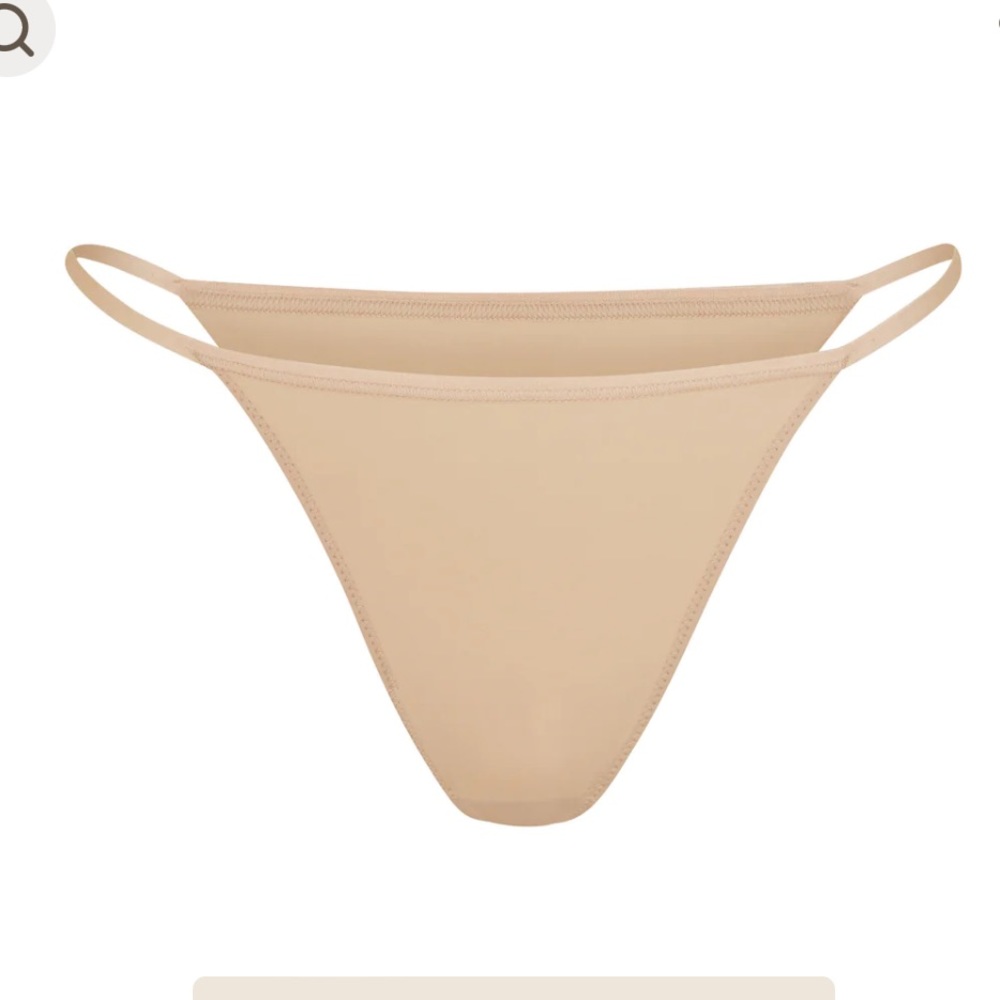 Skims undies NWT